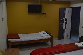 Hotel Mid Town Daringbadi