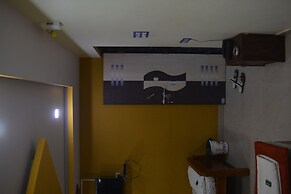 Hotel Mid Town Daringbadi