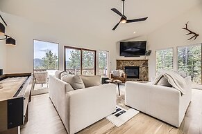 Pine Cabin 3 Bedroom Home