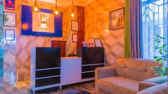 Gracious Hotel