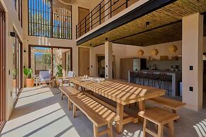 Casa Cambria