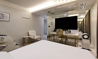 hotel 99 prestige