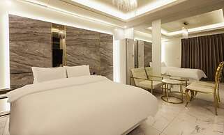 hotel 99 prestige