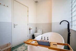Mia Hot Springs Pool Villa Binh Chau