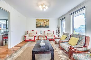 StayAU Newly Modern Comforts 3BRM Home Cranbourne