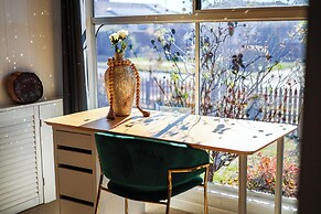 StayAU Private Two-Storey 6 Beds House Wendouree