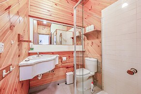 StayAU Private Two-Storey 6 Beds House Wendouree