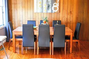 StayAU Private Two-Storey 6 Beds House Wendouree