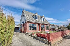 StayAU Private Two-Storey 6 Beds House Wendouree