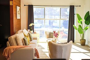 StayAU Private Two-Storey 6 Beds House Wendouree