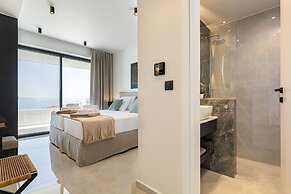 Bella Casa - Newly Built Designer Villa