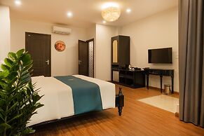 Hanoi Bliss Boutique Lo Ren