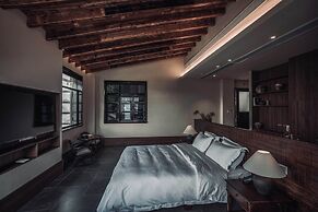 Futon Designer Hotel (Liberation Monument&Nanbin Road Store)