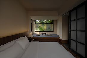 Futon Designer Hotel (Liberation Monument&Nanbin Road Store)