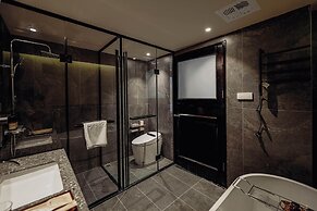 Futon Designer Hotel (Liberation Monument&Nanbin Road Store)
