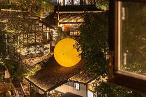 Futon Designer Hotel (Liberation Monument&Nanbin Road Store)