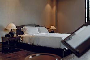 Futon Designer Hotel (Liberation Monument&Nanbin Road Store)