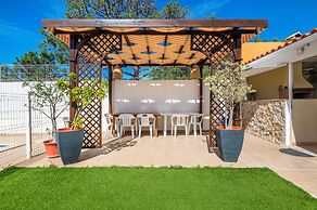 Solar do Castelo Villa with Pool