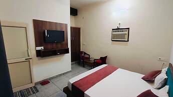 Hotel Moon -Near Bus Stand Panipat