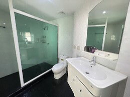 W-9 Hotel