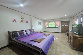 Phaiboon Hotel & Resort