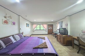 Phaiboon Hotel & Resort