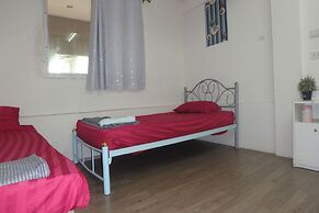Rama 3 Sunrise Hostel