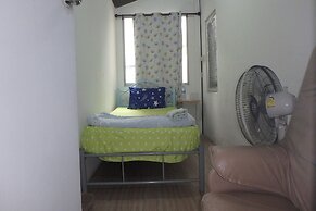 Rama 3 Sunrise Hostel