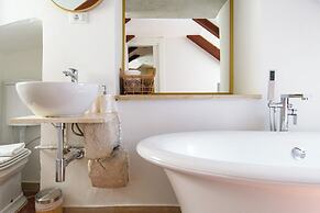 Kaleta House by DuHomes