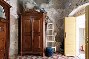 Kaleta House by DuHomes