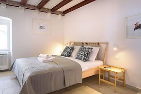 Kaleta House by DuHomes