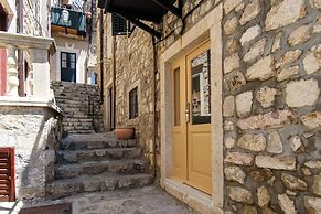 Kaleta House by DuHomes
