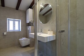Kaleta House by DuHomes