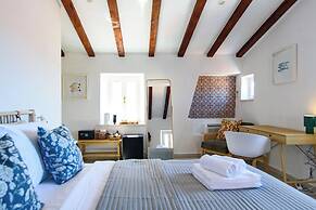 Kaleta House by DuHomes