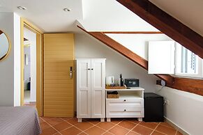 Kaleta House by DuHomes