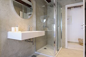 Kaleta House by DuHomes