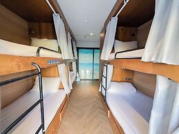 Tropical Dorm Hostel Da Nang by Haviland