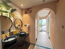 Tropical Dorm Hostel Da Nang by Haviland