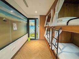 Tropical Dorm Hostel Da Nang by Haviland