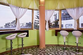 Garden Hills Hotel