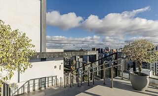 Comfortable and Complete Stay in Downtown Curitiba - ECL