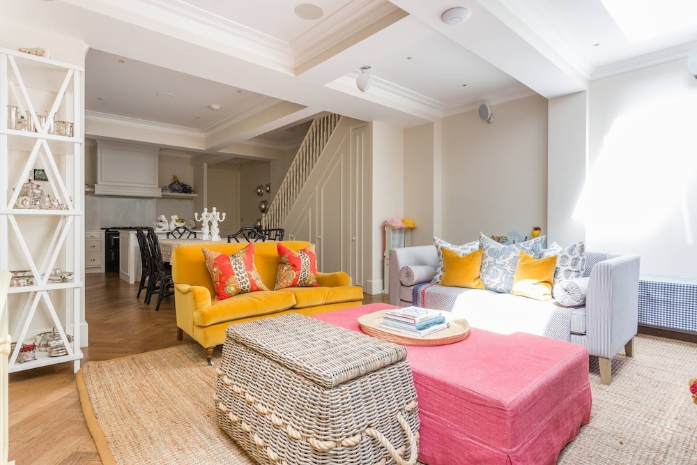 Brunswick Gardens II by Onefinestay