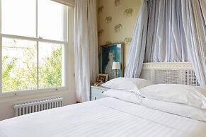 Brunswick Gardens II by Onefinestay