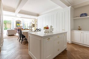 Brunswick Gardens II by Onefinestay