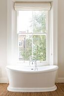Brunswick Gardens II by Onefinestay
