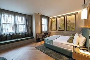 The Wings Hotels Pera