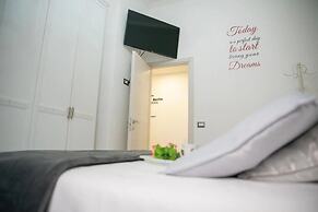 Central Luxury Apartment