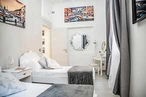 Central Luxury Apartment