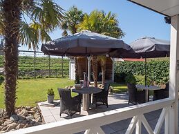 6-person House With a Beautiful Garden