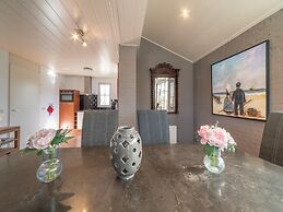 6-person House With a Beautiful Garden